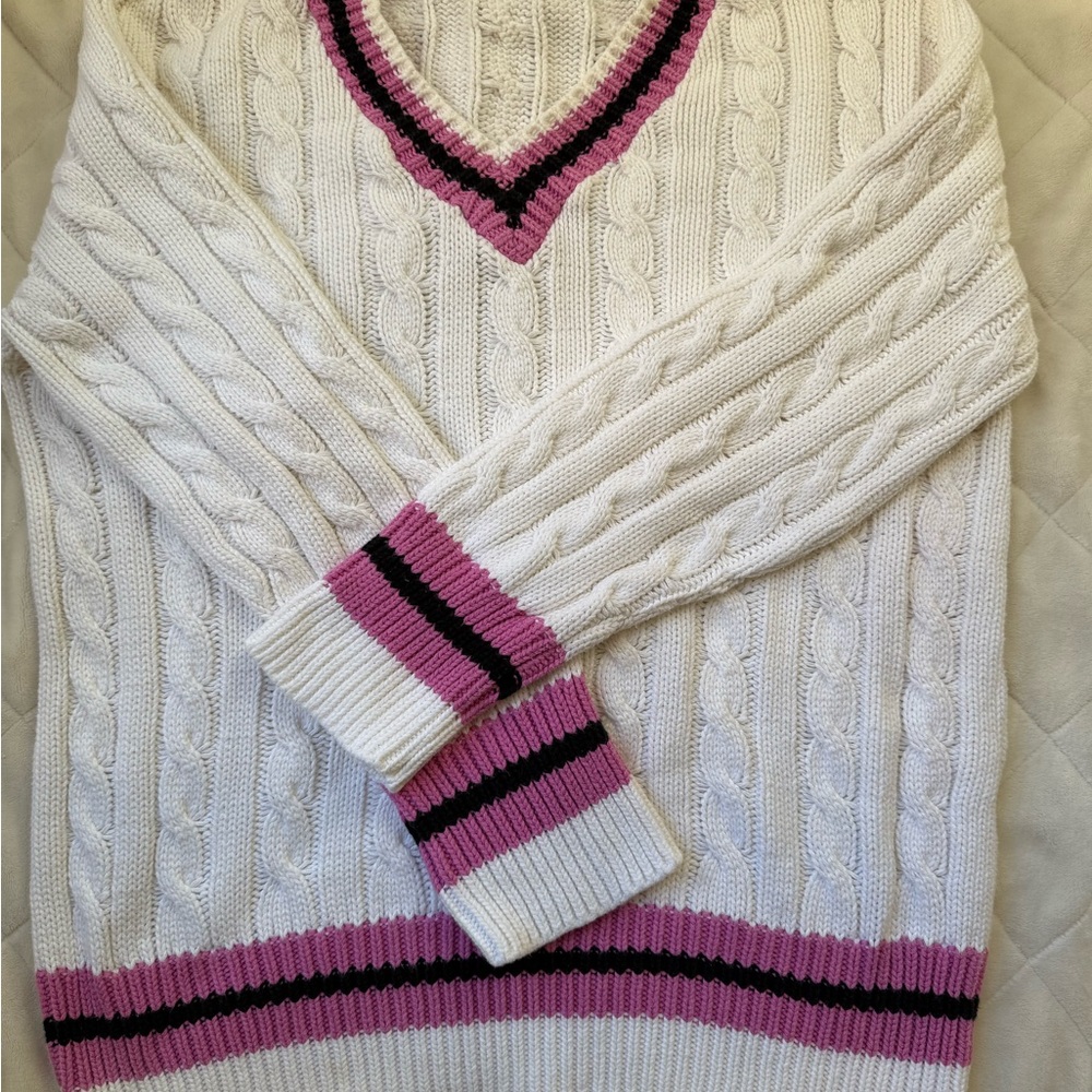 525 America V-Neck Cable Knit Sweater - White and Pink